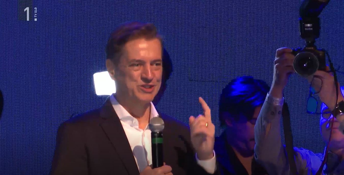 Image for Dan po volitvah: Pirova zmaga in kriza  levosredinskega pola