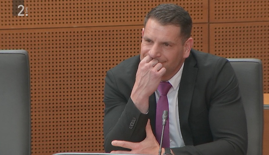 Image for Kdo še lahko ustavi Janševo vlado?